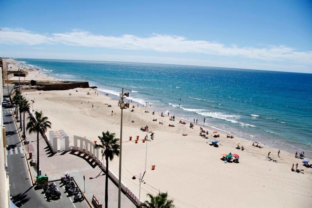 Appartement Piso Amplio Frente Al Mar En Pleno Paseo Maritimo.